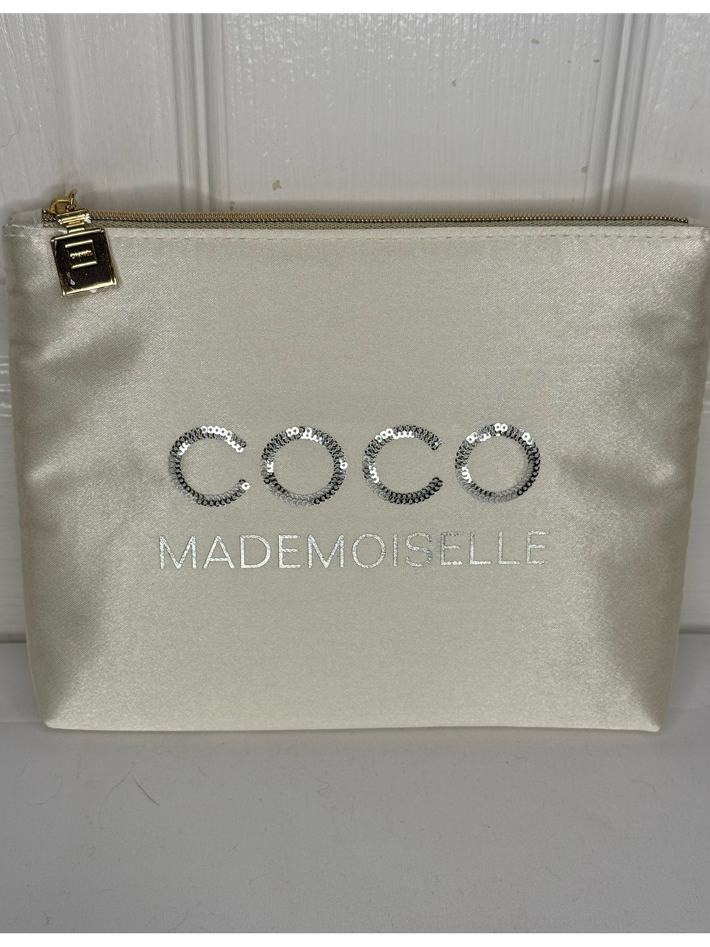 CHANEL BEAUTE’ COCO MADEMOISELLE MAKEUP POUCH